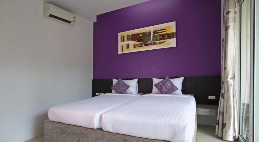 Image of Deluxe Pool View Twin Bed 6