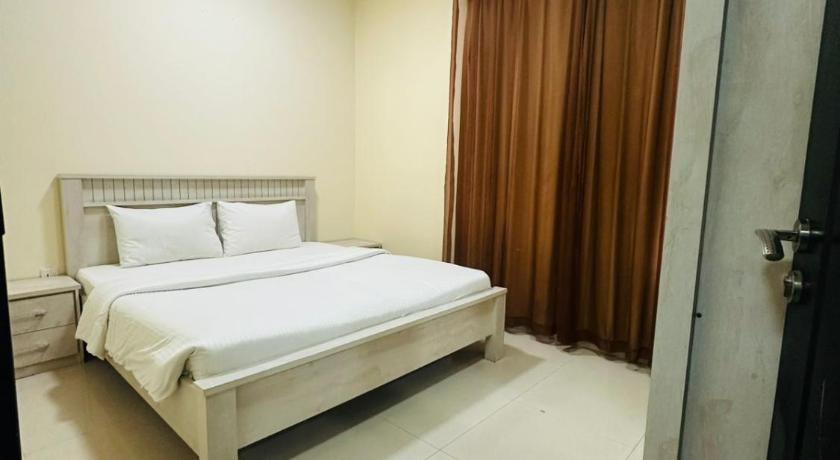 Image of One-Bedroom Apartment with Balcony 2