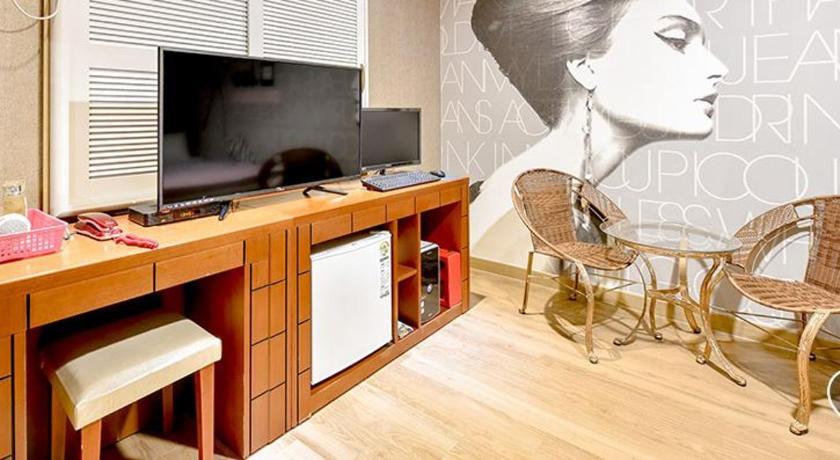 安东 Happy Q Motel 酒店 外观