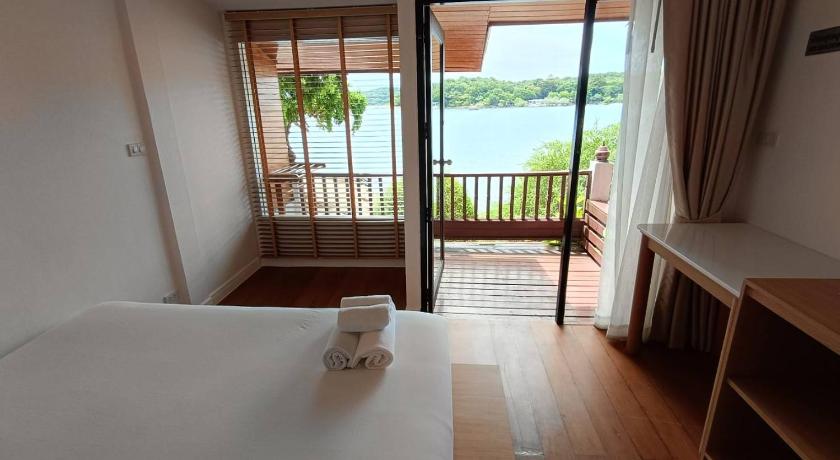 Image of Vimarn Bungalow Sea View 11