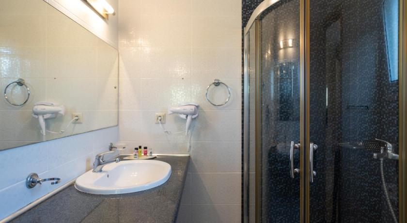 Image of Three-Bedroom Villa 14