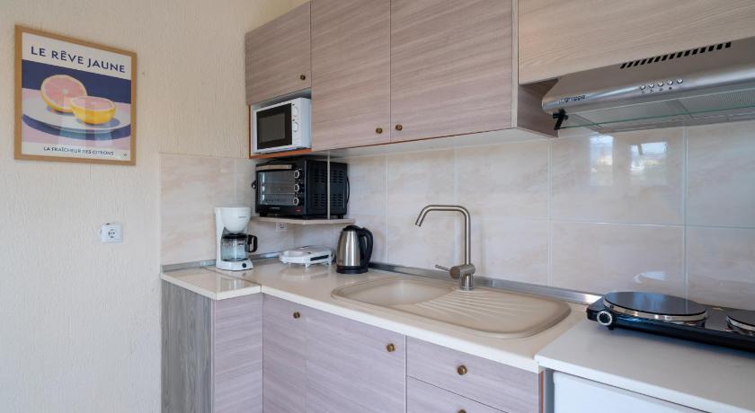 Image of One-Bedroom Apartment 14