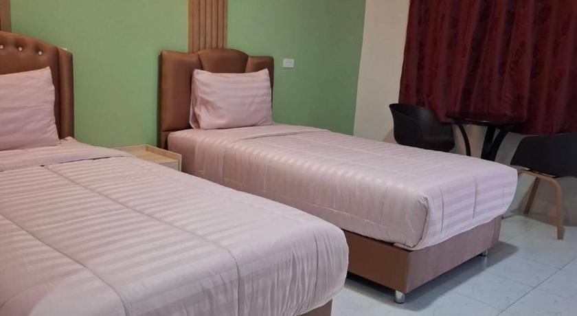 スリン โรงแรม เดอะกรีนนิช รีสอร์ท 2つ星 ホテル レストラン