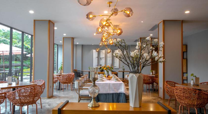 陽朔 Yangshuo Courtyard Hotel-Free pick up from Airport or TS for 3 nights or more before July 15th ゲストハウス プール