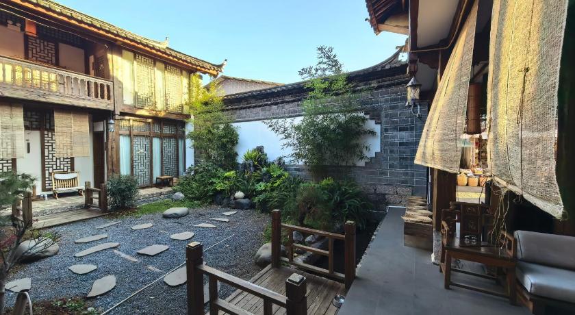 리장 / 여강 迩安Hs雪山观景禅意设计庭院-丽江古城店 게스트하우스 레스토랑
