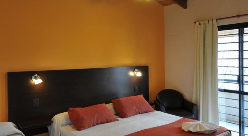 Image of Triple Room 1