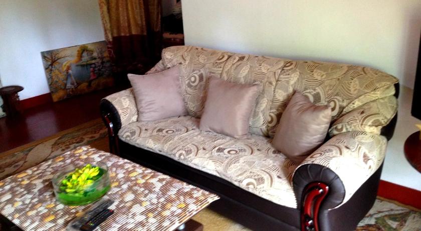Eeshani Guest Inn photo