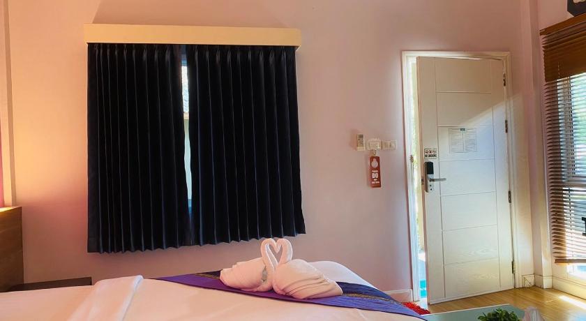 Image of Double Room with Garden View 8