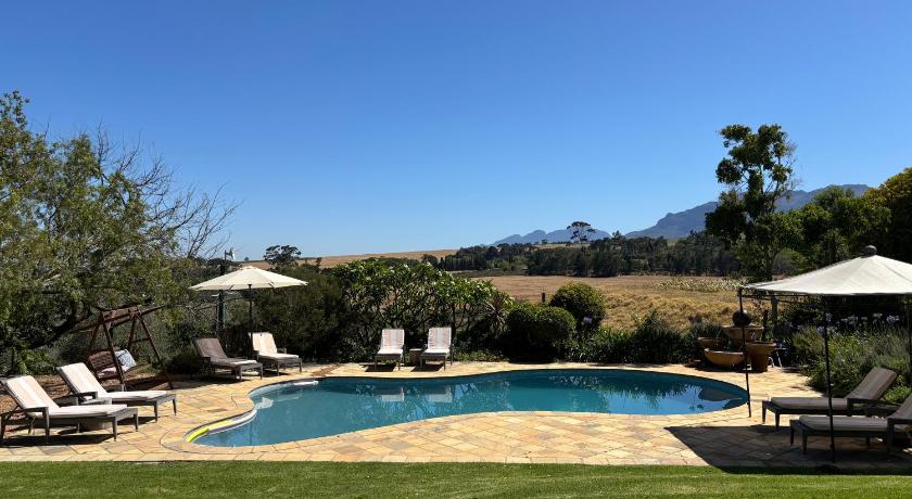 In the Vine Country Manor House - image 11