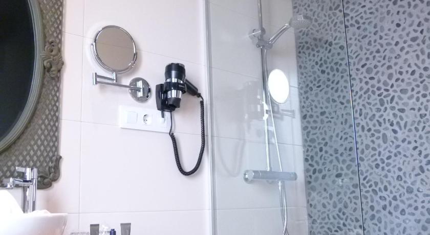 Image of One-Bedroom Apartment (4 Adults) 7