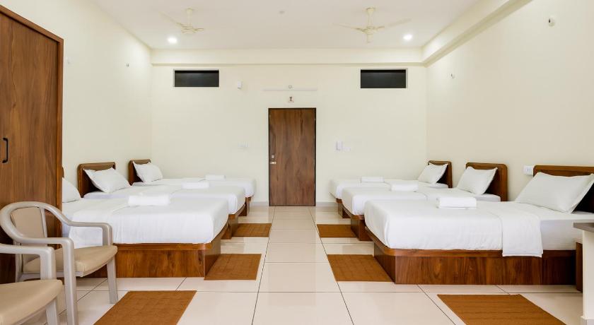 Savi Service Apartments - image 33