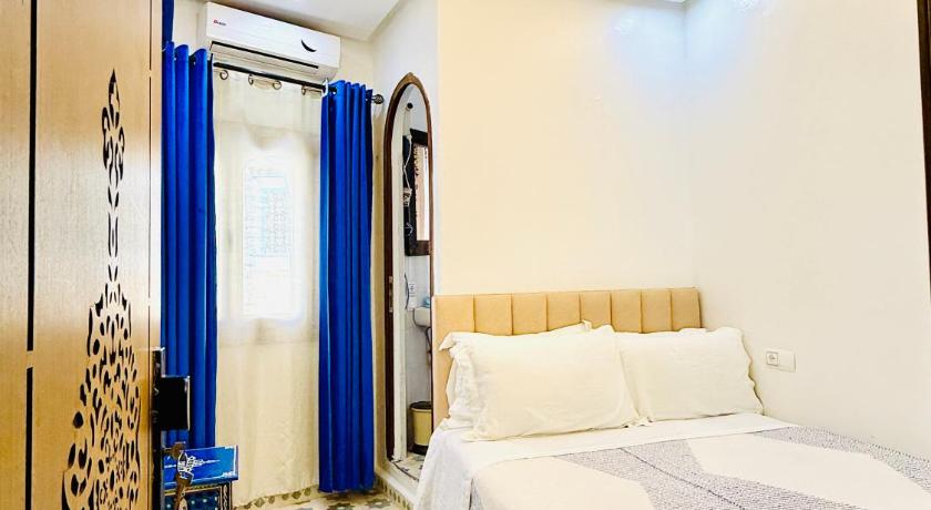 Image of Single Room with Shower 1