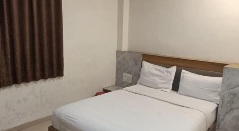 HOTEL BHAVYA - image 15