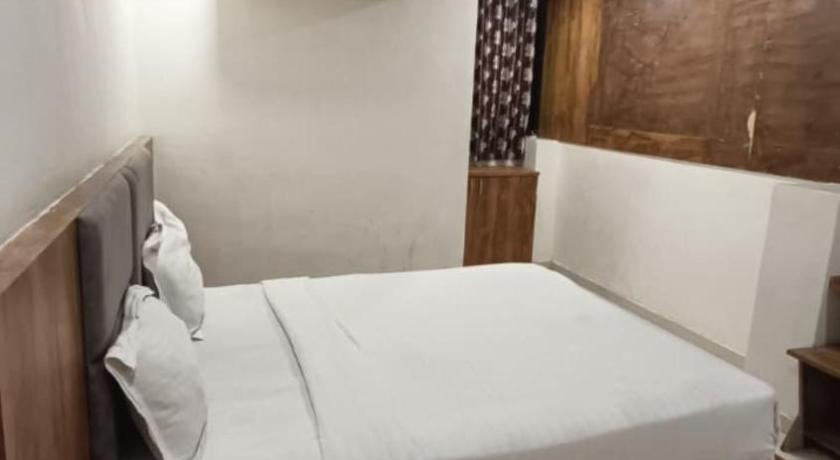 HOTEL BHAVYA - image 16