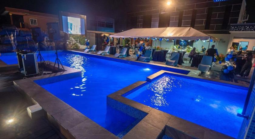 Luxury Sky Group Studio Apartment with Free Gym & 2 Pools