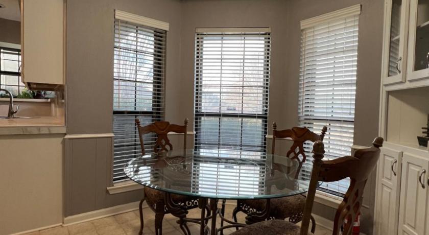 캐롤튼 (TX) Private Room in Carrollton 숙소 수영장