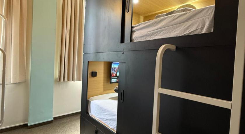 Image of Pod in Shared Dorm 0
