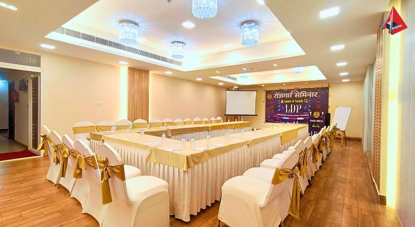 Ayansh Klyde Inn Lucknow - image 9