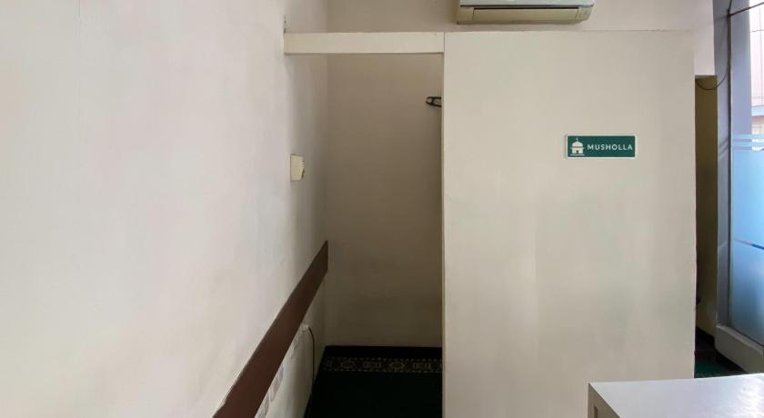 Lily Guest House Syariah RedPartner - image 26