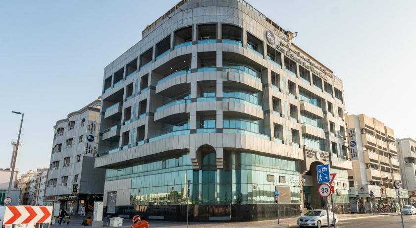 Sun & Sands Sea View Hotel - main image