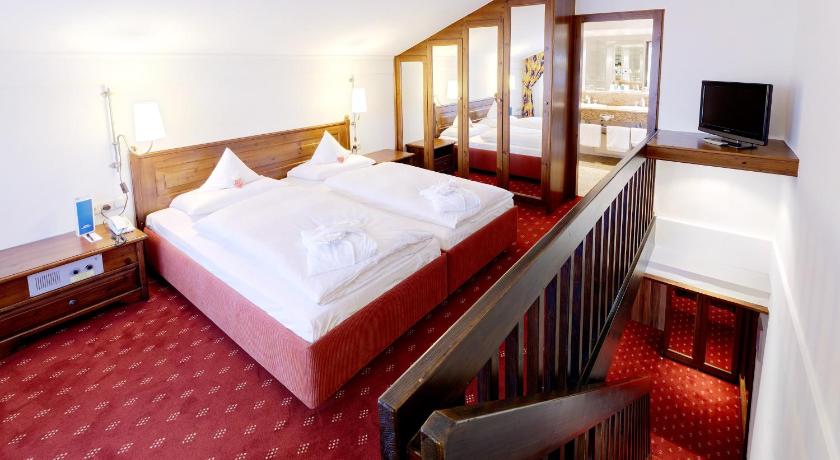 巴特格里斯巴赫（巴伐利亚） DAS LUDWIG Sports Resort 酒店 泳池