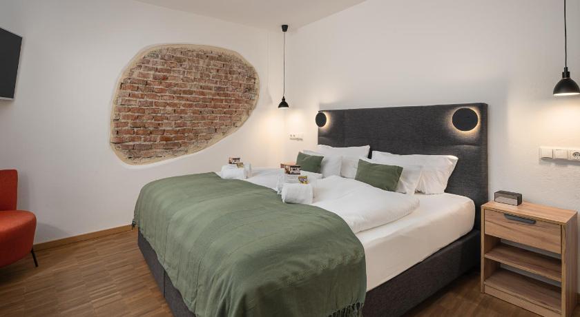 dreamcation Altstadthotel - Mikro Apartments mit Kuche & Self Check-In