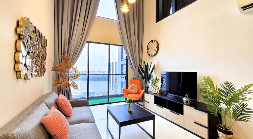 Johor Bahru Loft Suite Seaview JB CIQ 7Pax 4-Star Guesthouse room