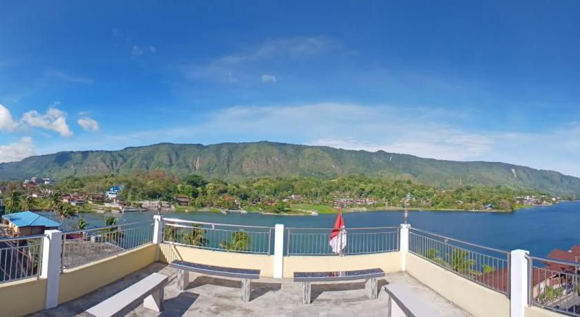 TAMA VIEW – Tuktuk Siadong, ID