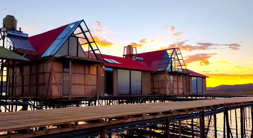 Uros Killa Lodge