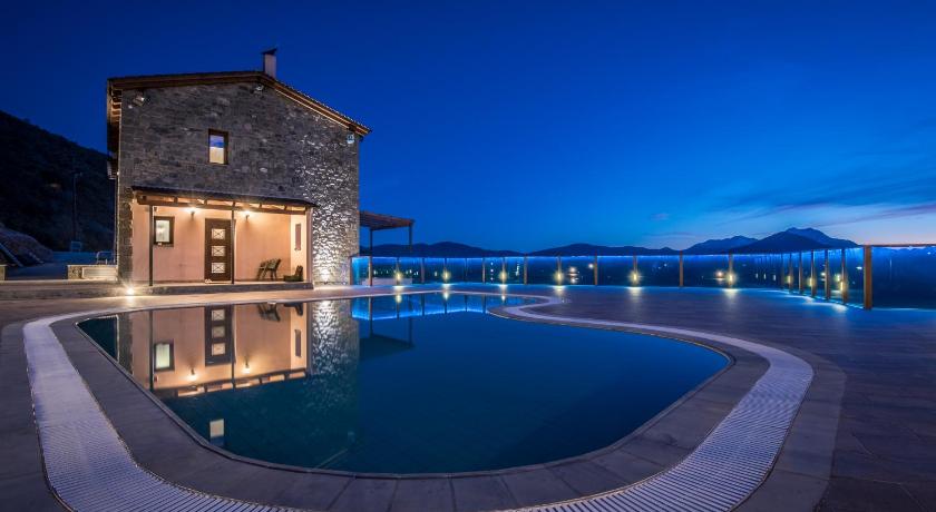 The View Village - Villas Suites &amp; Spa — Hotel in Karpenision