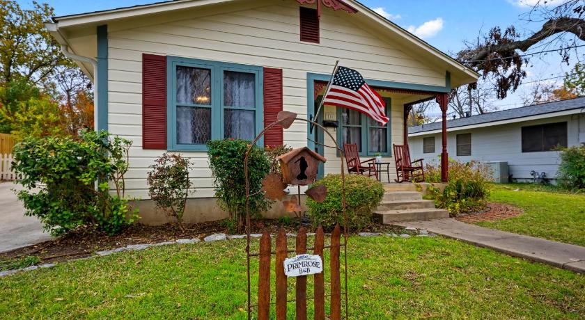 弗雷德里克斯堡 Primrose Cottage - Fire Pit & Close to Downtown 4星级 住宿 客房