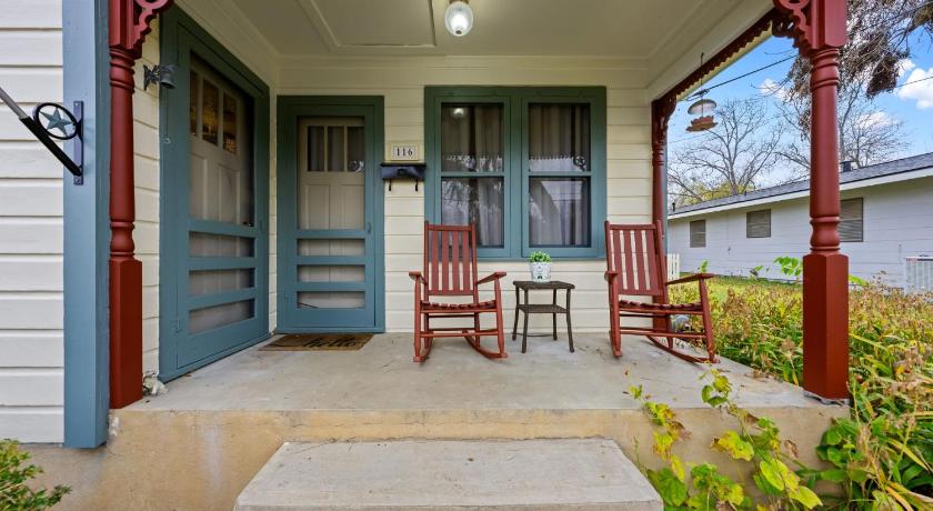 弗雷德里克斯堡 Primrose Cottage - Fire Pit & Close to Downtown 4星级 住宿 大堂
