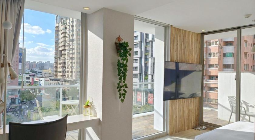Image of Superior Double Room with Balcony 4