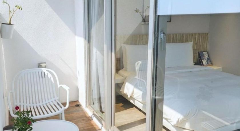 Image of Superior Double Room with Balcony 11