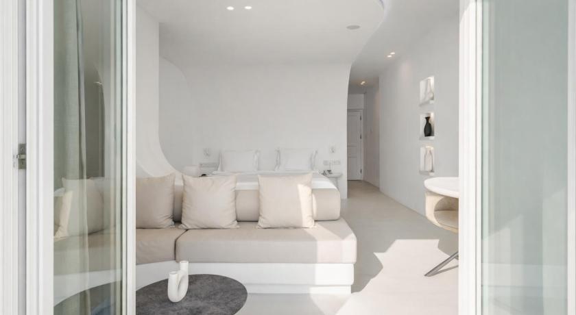 Image of Junior Suite with Sea View 12