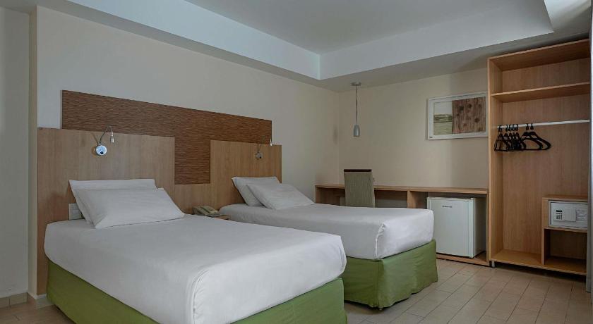 Image of Adapted Standard Twin room 1