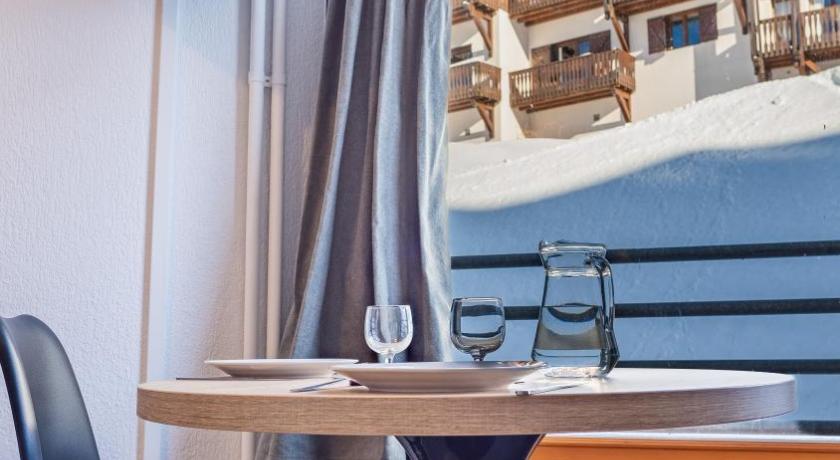 Image of Studio (2 Adults) 4