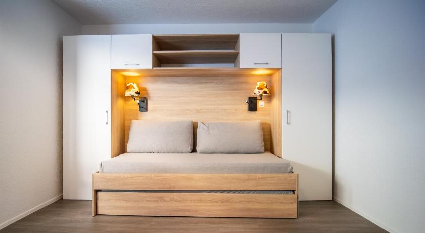 Image of Studio (2 Adults) 7