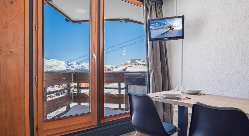 Image of Studio with Balcony (2 Adults) 9