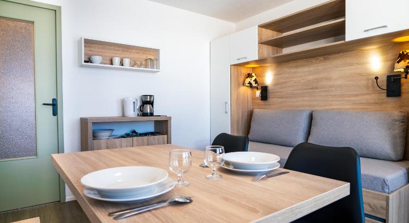 Image of Studio with Balcony (2 Adults) 7