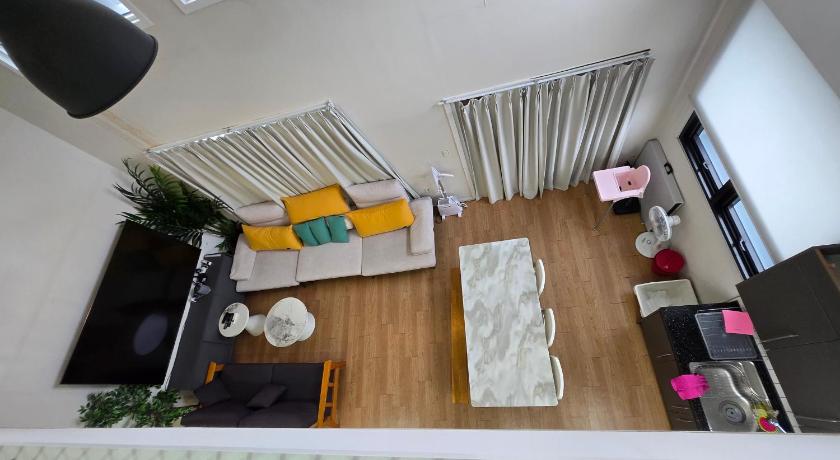 인천 Rare House 숙소 로비