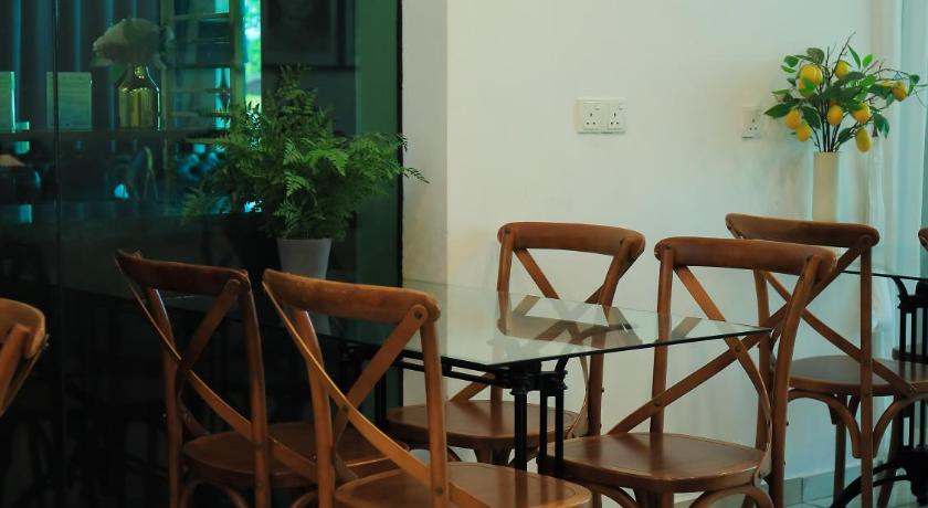 而连突 BIG TREE HOTEL 2星级 酒店 大堂