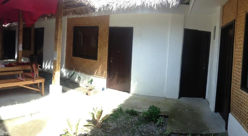 Lola's Lodge - image 8