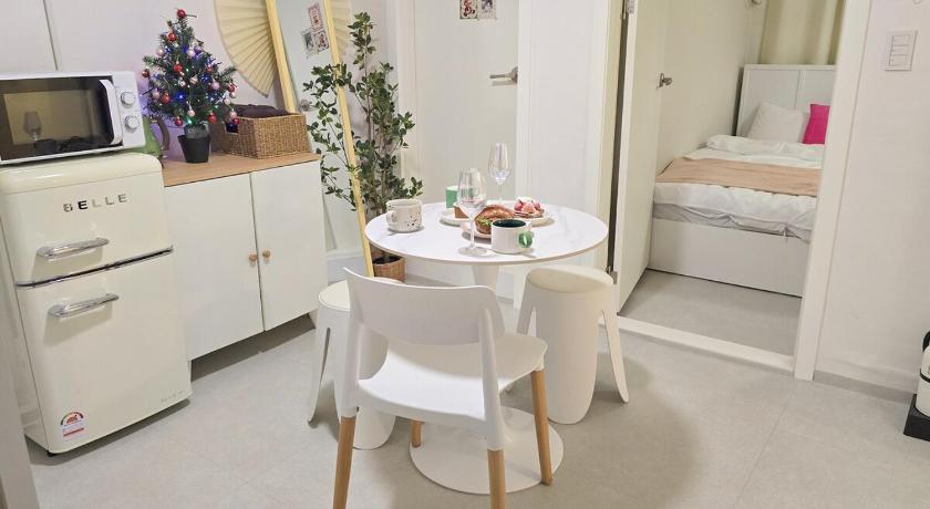서울 Accommodation 1 minute from Konkuk University Station #5 minutes to Seongsu#Remodeling#Ttukseom#DDP# 숙소 전망