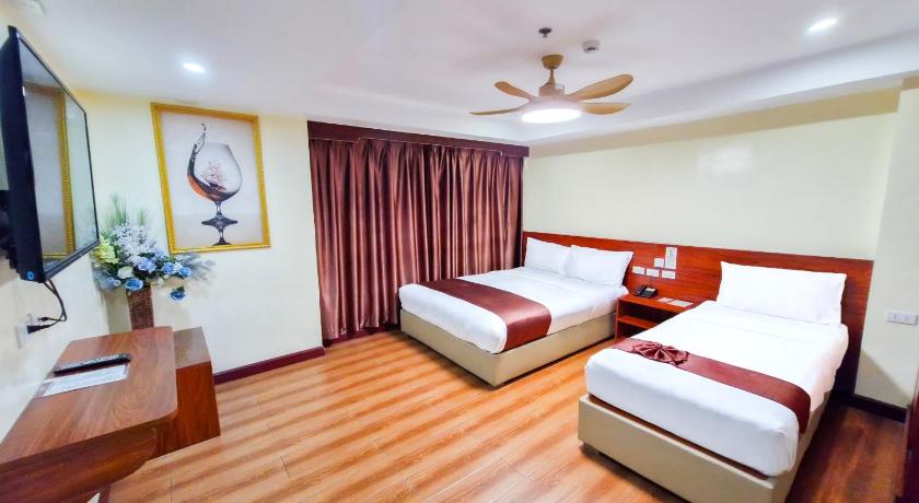 Image of Standard Triple Room 0