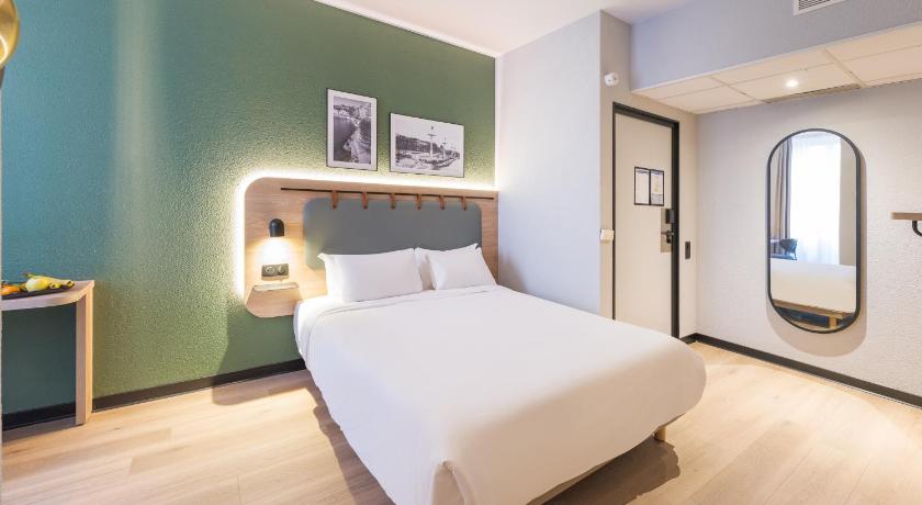 Image of Standard Queen Room 1