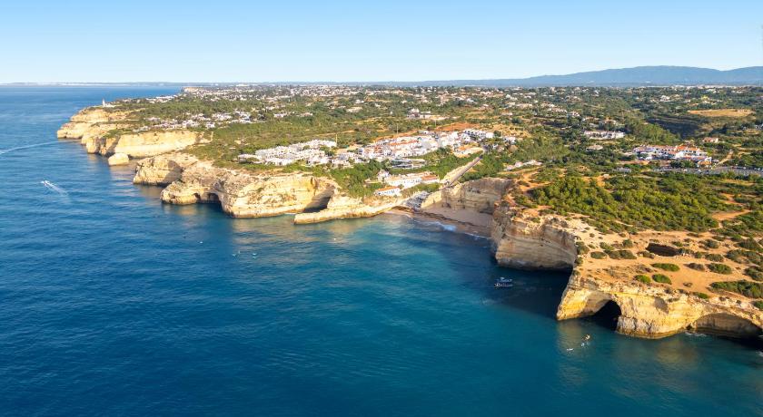 Silves Villa Copacabana by Algarve Vacation 5-Star Single Room restaurant