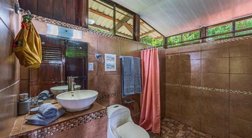 Image of Deluxe Bungalow with Sea View 2