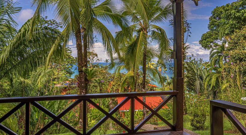 Image of Deluxe Bungalow with Sea View 1