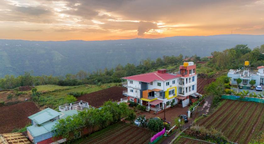 Strawberry King Resort - image 29
